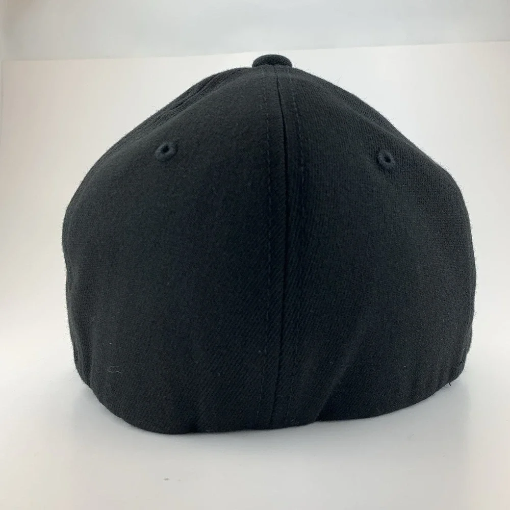 Leprechaun Patch Hat Black Branded Bills S-M Flexfit Stretch Baseball Cap